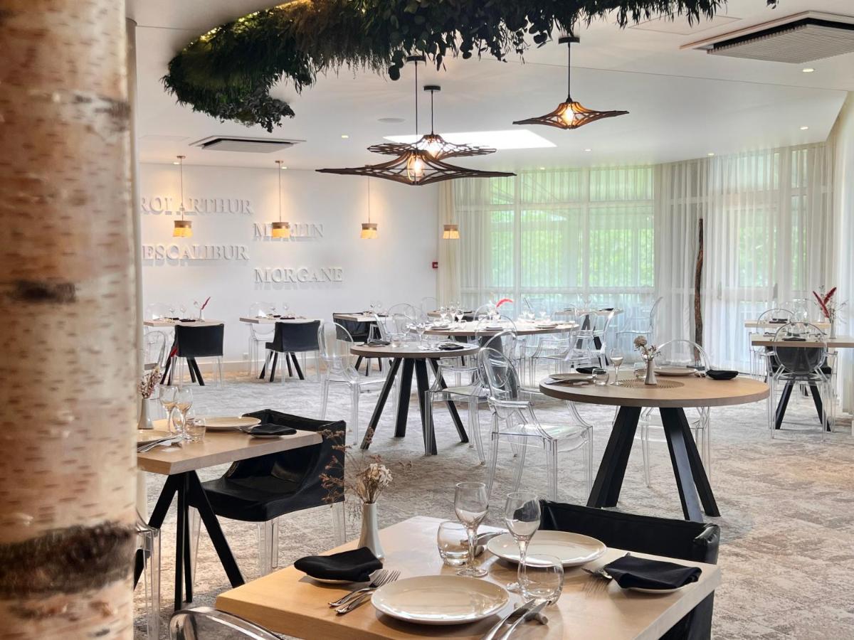 Ploërmel Hotel Lancelot & Spa - Domaine Du Roi Arthur מראה חיצוני תמונה