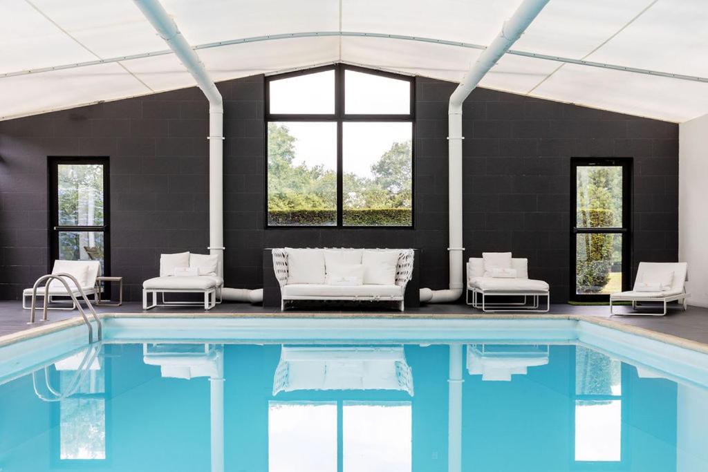 Ploërmel Hotel Lancelot & Spa - Domaine Du Roi Arthur מראה חיצוני תמונה
